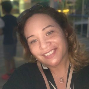 Meet your Posher, Leslie